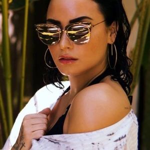 COPY - Demi Lovato DIFF sunglasses